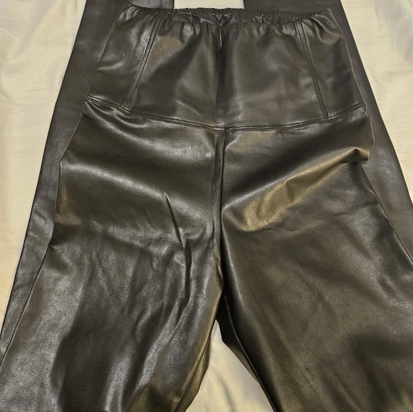 NWOT Wilfred Daria leggings - Picture 2 of 3